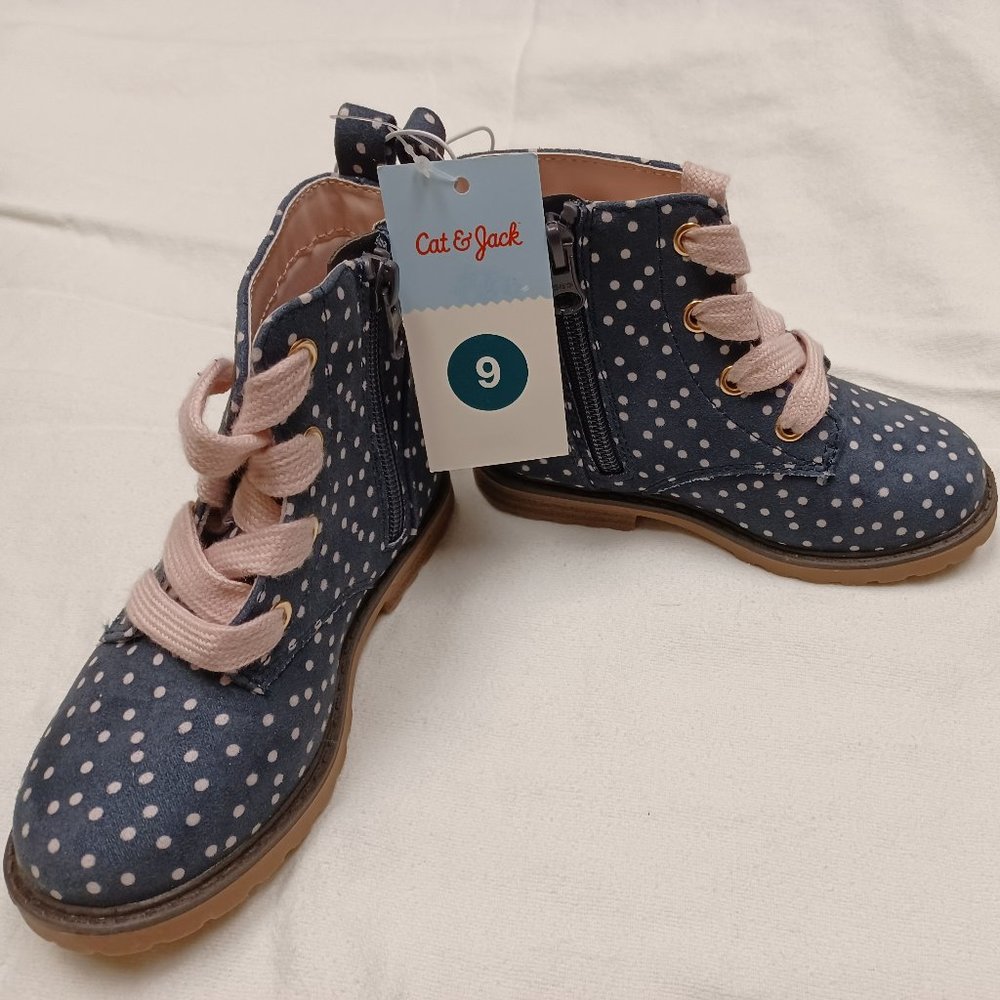 Cat & Jack Charcoal Grey and Pink Giovanna Boots